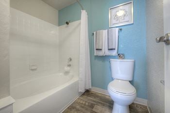 Over-sized garden tub