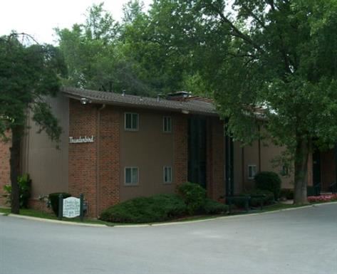 Overland Park apartment for rent - a building with a street in front of it