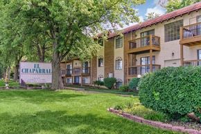 Riverside apartment for rent - Exterior Sign