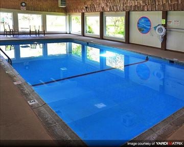 Shoreview apartment for rent - a large blue swimming pool in a building