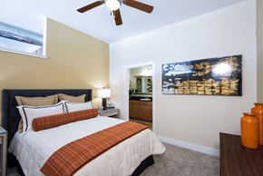 Denver apartment for rent - The Boulevard - Denver, CO - King bed sized rooms