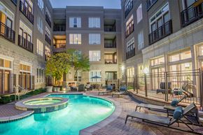 Denver apartment for rent - The Boulevard - Apartments for rent in the Golden Triangle - Pool
