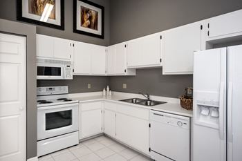 Full sized kitchen