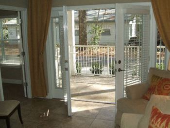 Covered patio/balcony
