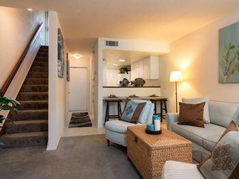 Townhouse ceiling heights: 15' 7
