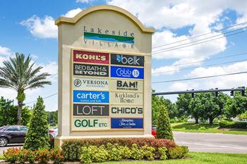 Walking distance to restaurants, shopping, & entertainment