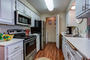 Hillsboro apartment for rent - Fully Equipped Kitchen at Commons at Dawson Creek Apartments, Oregon, 97124