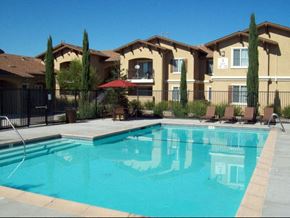 Sacramento apartment for rent -  Pool  l Sommerset Place Apartments in Sacramento CA