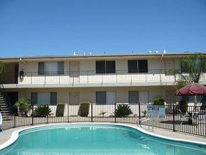 Modesto apartment for rent - Windsor Apartments l Pool