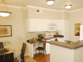 Modesto apartment for rent - Kitchen l The Villas at Villaggio Apartments in Modesto CA 
