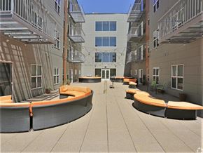 La Crosse apartment for rent - Aguilera | Courtyard | Grill | Three Sixty Real Estate