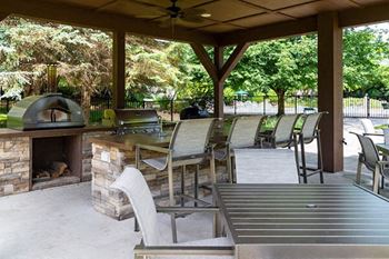 Bbq/outdoor kitchen