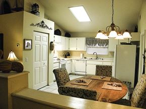 Gainesville apartment for rent - eat in kitchen