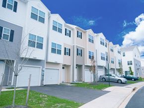 Frederick townhouse for rent - Overlook at Avalon Exterior