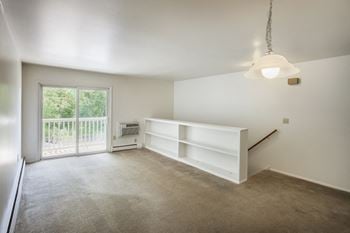 Stain-resistant carpeting