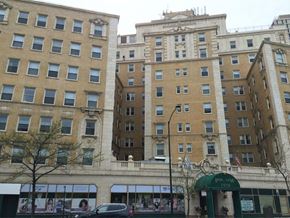 Chicago apartment for rent - Front View of the Building at Park View Apartments, Chicago, IL