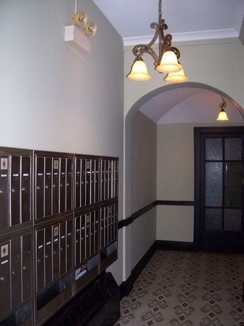 4-Story elevator property