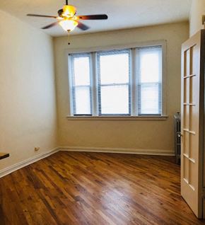 Evanston apartment for rent - 617 Grove Studio Main room