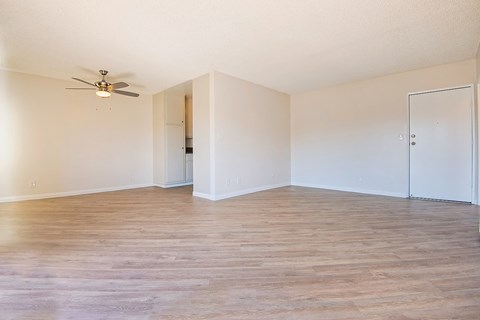 Floor plan for 1 bed, 1 bath, 700 sqft