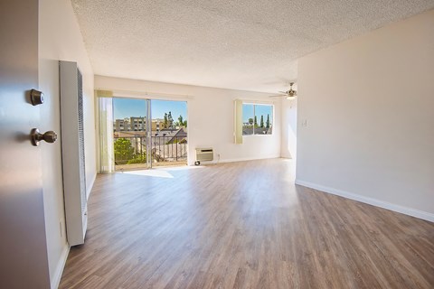 Floor plan for 2 beds, 2 baths, 1000 sqft