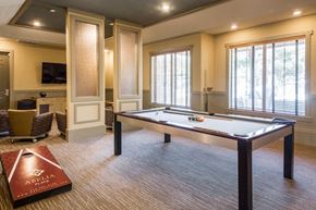 Austin apartment for rent - Game Lounge with pool table and corn-hole