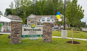 Denton apartment for rent - Riverwoods at Denton Apartment Community Entrance
