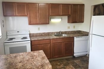 Elegant backsplashes in kitchen