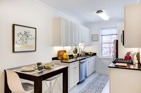 Brookline apartment for rent - Kitchen Auburn Harris Courtyard Brookline MA Apartments