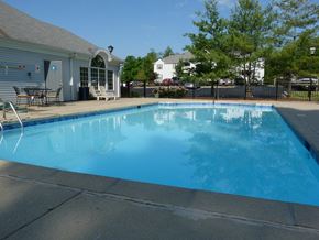 Cincinnati apartment for rent - Glimmering Pool at Galbraith Pointe Apartments, Cincinnati