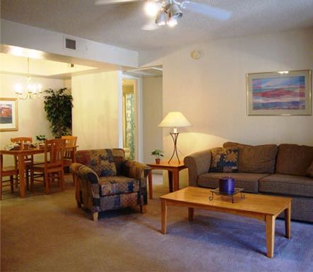 Glendale apartment for rent - a living room with a couch and a table