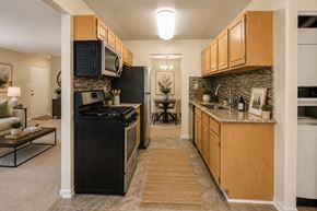 Silver Spring apartment for rent - Montgomery Trace Apartment Homes