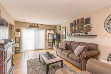 Minneapolis apartment for rent - a living room with a couch and a coffee table