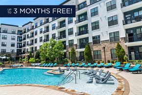 Nashville apartment for rent - 2700 Charlotte pool Nashville TN - Charlotte Corridor