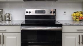 Nashville apartment for rent - 2700 Charlotte Ave Apartments