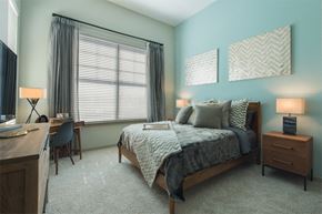 Nashville apartment for rent - 2700 Charlotte Large windows allow ample natural light Nashville TN - Midtown
