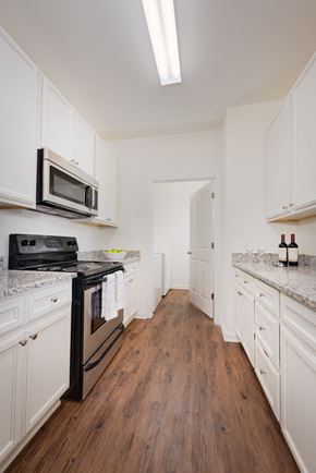 Charles Town apartment for rent - Galley Kitchen