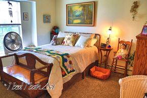 Lansing apartment for rent - Colonial Woods Lansing, MI