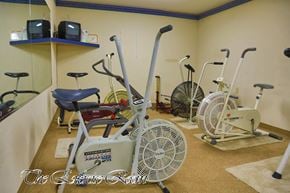 Lansing apartment for rent - Colonial Woods Senior Apartments Lansing, MI