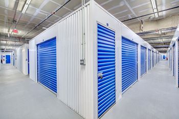 On-site storage facility, seaport storage*