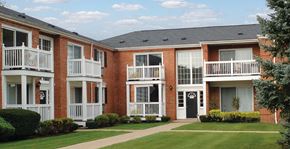Royal Oak apartment for rent - Live in a quiet, private Royal Oak residential rental property in a prime location with updated interiors beautiful surroundings and a crystal clear pool, just for fun.