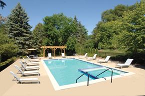 Farmington Hills townhouse for rent - This is the way to luxuriate at your own private pool and sundeck.