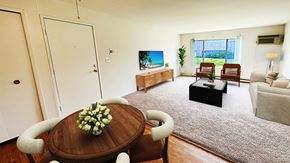 Farmington Hills apartment for rent - Live in desirable Farmington Hills in a luxe 1 or 2 bedroom apartment with friendly people and 24-hour maintenance.