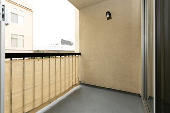 Patio/balcony*