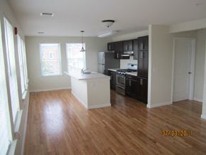 Orange apartment for rent - Kitchen and Living Room