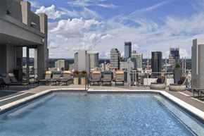 Nashville apartment for rent - SkyHouse Nashville Apartments for rent - Nashville, TN - pool