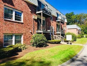Worcester apartment for rent - Exterior with Balconies