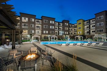 Outdoor grilling/fire pit