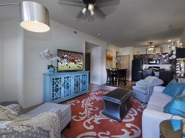 Bentonville apartment for rent - a living room with a couch and a tv