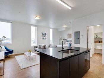 Kitchen island 