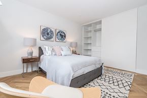 Washington apartment for rent - Bright one bedroom apartment with large custom built in closets
